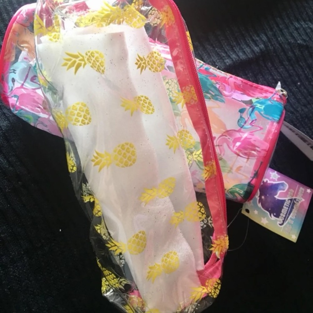 Cosmetic bag - Picture 3 of 3